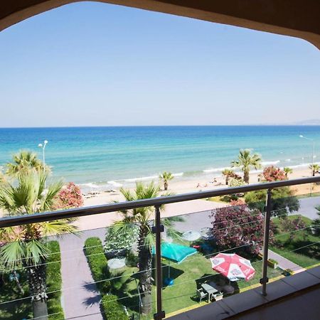 Holiday Hotel Kusadasi Exterior photo