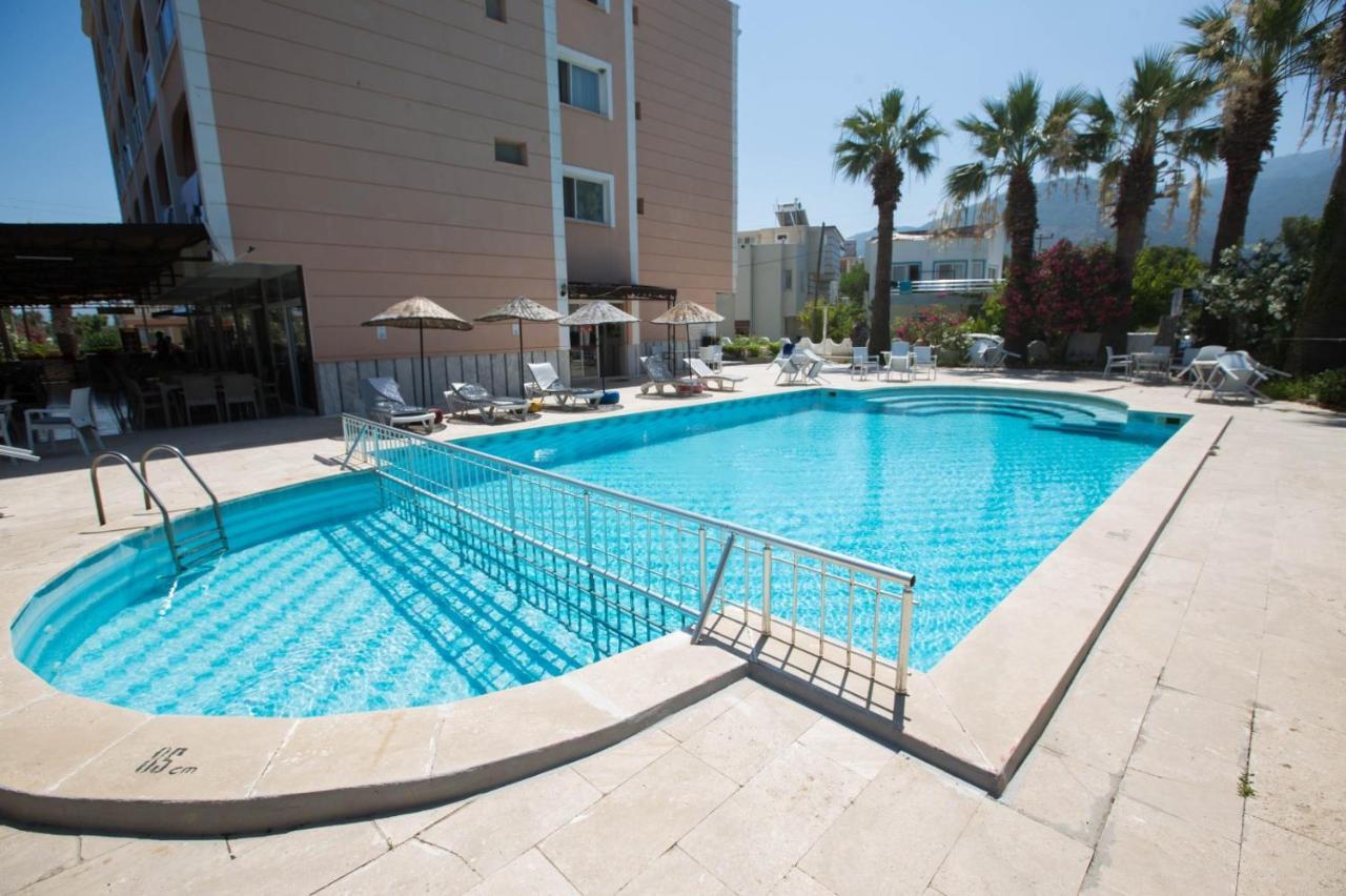 Holiday Hotel Kusadasi Exterior photo